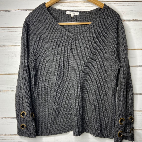 Active USA Sweaters - Gray V-neck Sweater